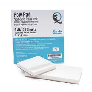Quala 6" x 6" (15cm x 15cm) Poly Mixing Pad with 100 sheets and non-skid foam
